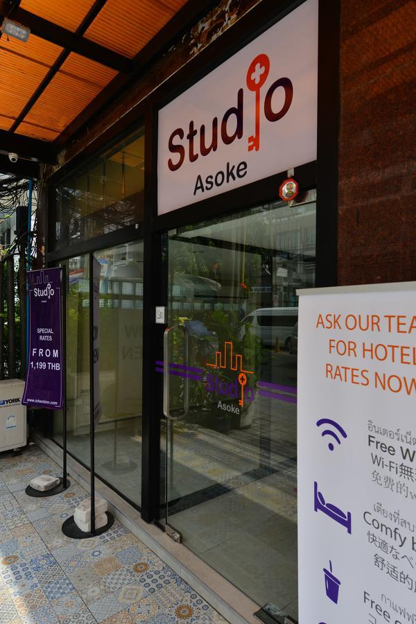 Studio Asoke Hotel Bangkok Exterior photo